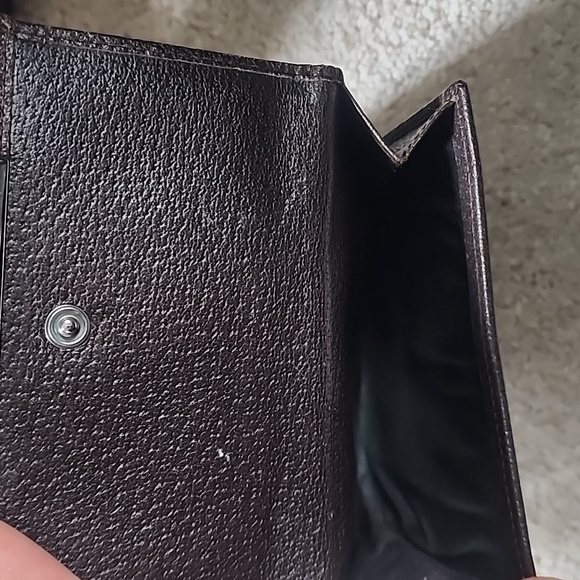 Authentic Gucci Wallet - Picture 5 of 8